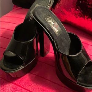 Open toe black patent heels